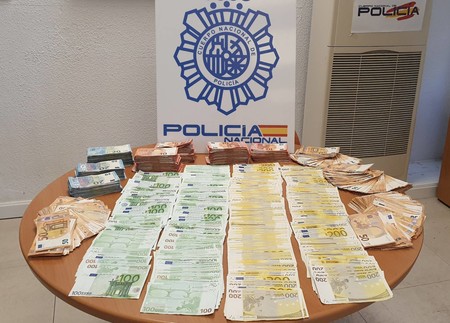 Facturas de teléfono de 1000 euros: así actuaba el 'call center' fraudulento desmantelado por la Policía en Madrid