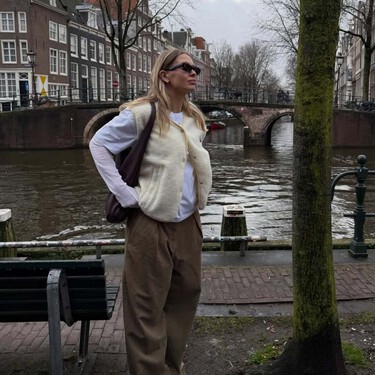 Las nuevas Salomon en color crema de cacahuete que son las más buscadas por las modernas esta primavera 