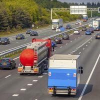 Ojo a las multas este puente de Todos los Santos: la DGT confirma su arsenal y las mejores horas para viajar 