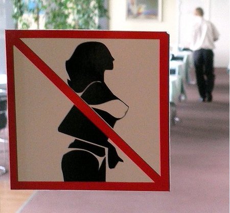 Barcelona multará a quienes se paseen desnudos o semidesnudos