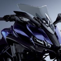 El doble eje delantero de la Yamaha MWT-09 funciona, y lo podemos ver en este vídeo 