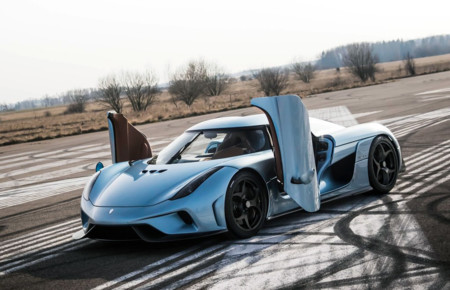 Koenigsegg dice no a un SUV, pero piensa en un cuatro puertas y en un eléctrico