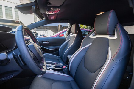 Toyotacorollaelectrichybrid202341