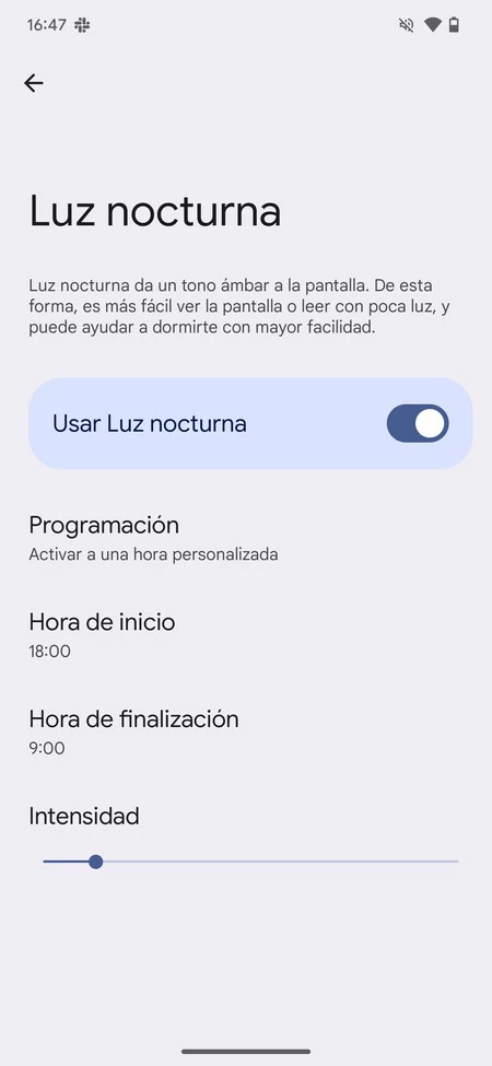 Captura de pantalla mostrando la pantalla de ajustes de la función 'Luz nocturna' en Android