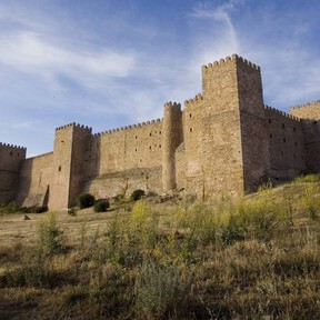 El Parador situado en un castillo del siglo XII que acaba de reabrir tras siete meses cerrado: está a 90 minutos de Madrid