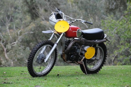 La Husqvarna de Steve McQueen en 'On Any Sunday' saldrá a subasta rozando los 100.000 euros
