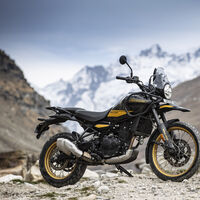 La esperada Royal Enfield Himalayan ahora tiene 16 CV más y es la trail redonda para aventureros pura cepa