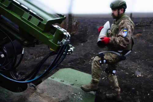 En Ucrania los drones ya no son la tecnología más disruptiva, ahora han empezado a utilizar en combate exoesqueletos como el de Death Stranding 