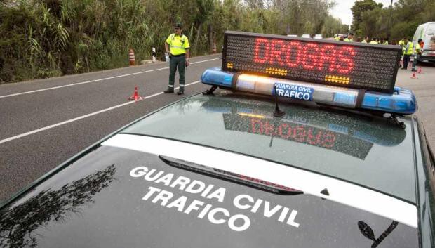 Dio positivo en cocaína en un control de drogas de la DGT, pero un juez ...