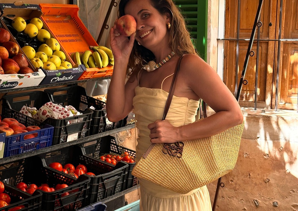 Sfera rebaja por menos de 30 euros su vestido largo más cómodo y fresquito: es ideal para fiestas de verano