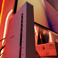 Hay tres razones para que apaguemos el router cuando nos vamos de vacaciones. Y una por la que no lo hacemos