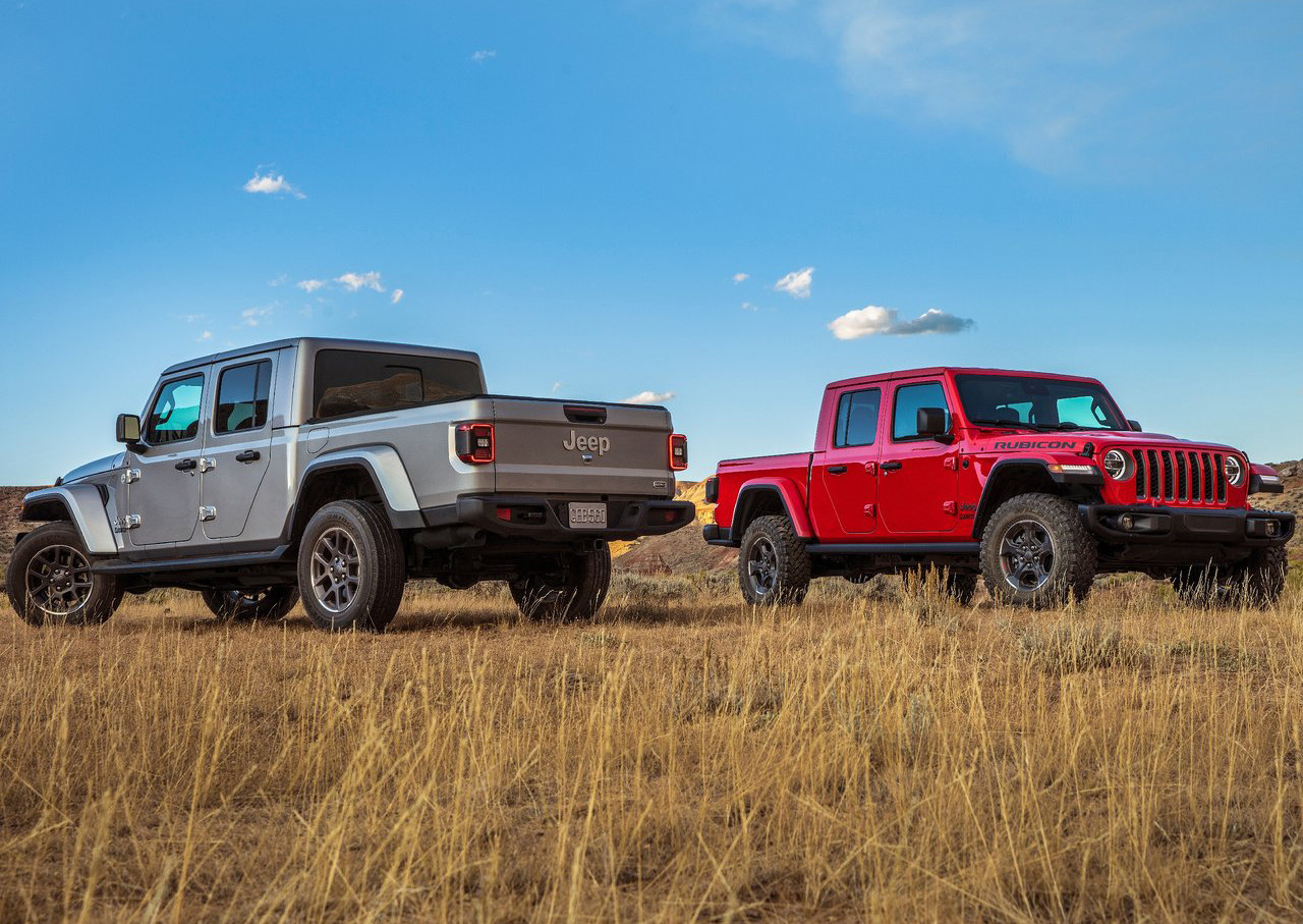 La Jeep Gladiator 2020 es tan capaz como el Wrangler fuera de camino, pero con mucho más espacio de carga