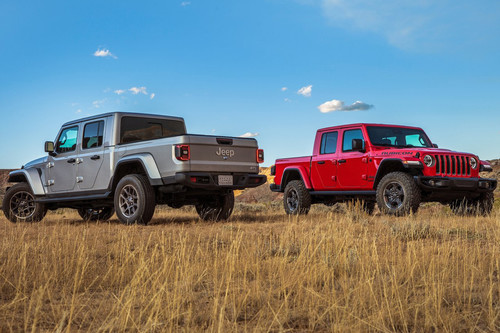 La Jeep Gladiator 2020 es tan capaz como el Wrangler fuera de camino, pero con mucho más espacio de carga