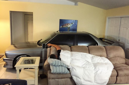 Vivir con un BMW M3 E30 en el salón no es una locura si la alternativa se llama huracán Matthew