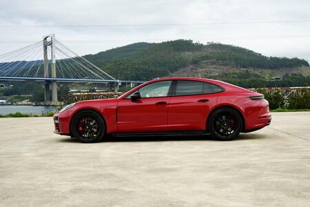 2025 Porsche Panamera GTS