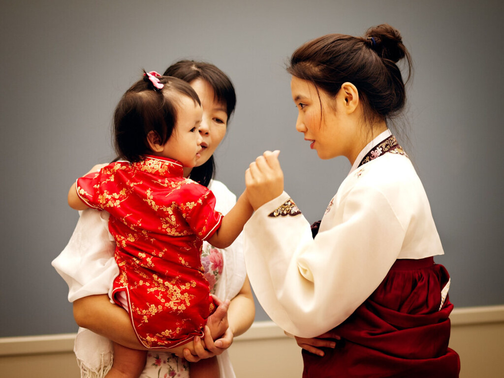 En pleno hundimiento de la natalidad, China ha tomado una decisión radical: suspender las adopciones extranjeras