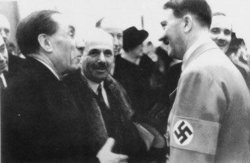 Louis Renault con Adolf Hitler (1939)