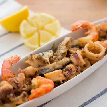 Los expertos en nutrición lo confirman: “El pescado frito más saludable no se hace con harina, sino con garbanzo y panko” 