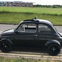 El Fiat 500 con motor de Suzuki Hayabusa existe, y tiene un 900% más de pura potencia descontrolada 