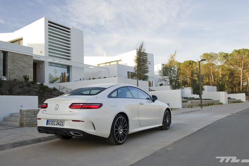 Mercedes-Benz Clase E Coupé, a prueba: un bonito cuatro plazas listo para devorar kilómetros