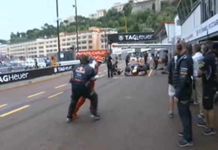 Sebastian Vettel intenta "afeitar en seco" a Kimi Räikkönen