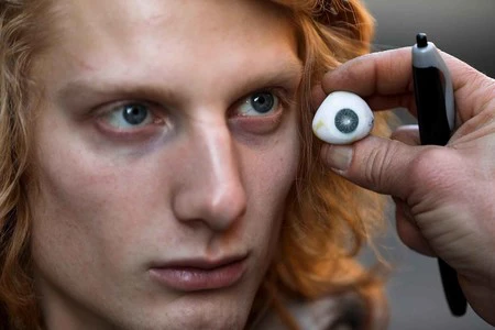 Cabezas Decapitadas Modelos Con Tres Ojos Y Hasta Con Cuernos Los Detalles Que No Viste Del Desfile De Gucci 04