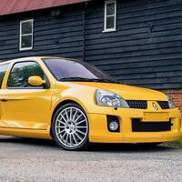 Renault Clio V6, el cohete de bolsillo francés está siendo subastado por 1.8 millones de pesos