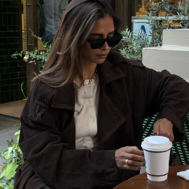 Ni Zara, Ni Massimo Dutti: el abrigo con bufanda más elegante de todos lo firma Kiabi y es muy barato (pero no lo parece)