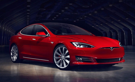 Aunque Elon Musk quiera pensar lo contrario, el Tesla Model S no es anfibio