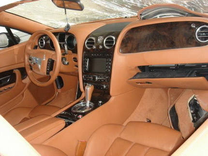 Bentley Continental GT accidente