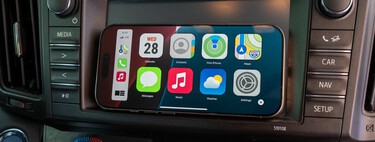 Un iPhone viejo es mi nuevo compañero de viajes: lo convertí en un Apple CarPlay con solo instalarle una aplicación 