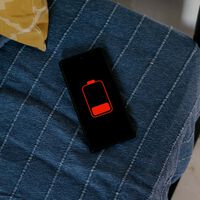 Por qué la batería del móvil se descarga incluso aunque esté apagado 