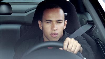 Hamilton intenta lavar su imagen