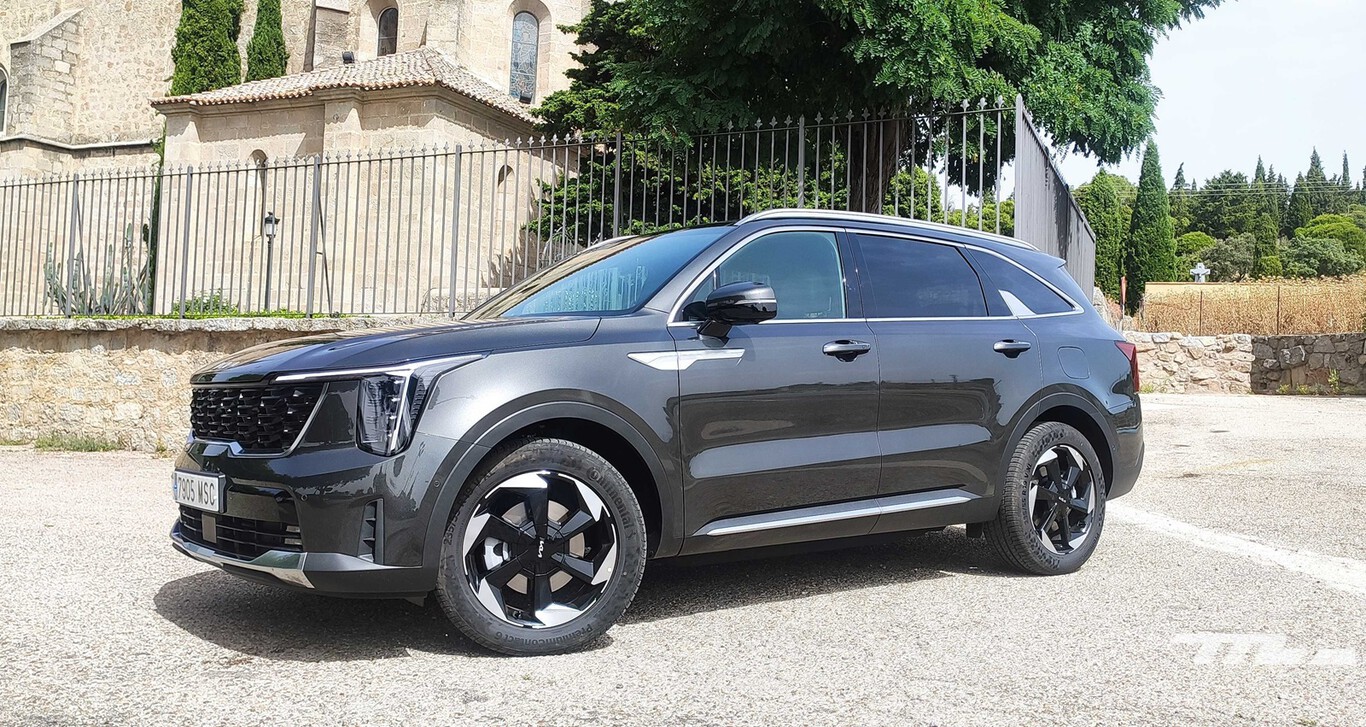 Probamos el nuevo Kia Sorento híbrido: un SUV de siete plazas que elegiría para viajar en familia, cómoda y sin renunciar a consumos razonables