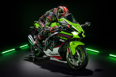 Kawasaki Ninja ZX-10R y Ninja ZX-10RR 2021: alerones y la experiencia del  WSBK