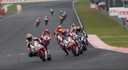 Las Superbikes llegan a Donington Park, territorio de Tom Sykes