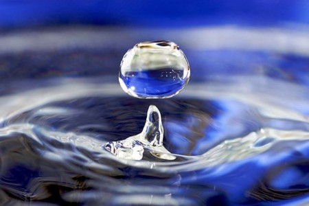 La importancia del agua para perder grasa