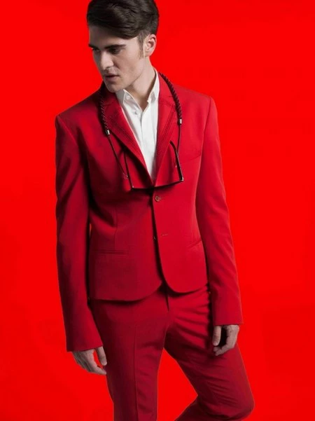 Matteo Molinari primavera-verano 2013: sartorial atrevido y al punto