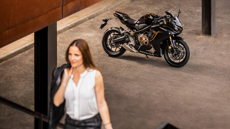 Mo 1113 Tire Michelin Power 6 Master Product In Use Nosignature 16 Slash 9