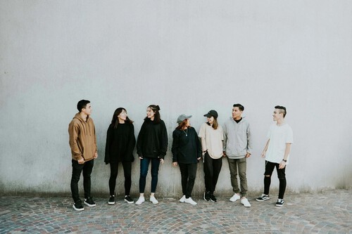 Gen Z / Imagem: Nicolas Lobos (Unsplash)