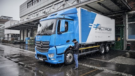 El Mercedes-Benz eActros tendrá dos años para demostrar lo que un camión eléctrico puro es capaz de hacer