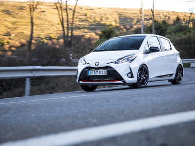 Cabalgamos la Sierra Oeste a lomos del Toyota Yaris GR SPORT