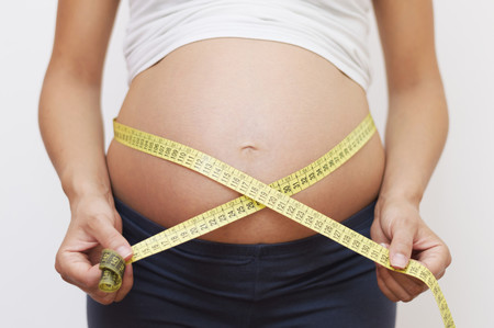 Ejercitarse durante el embarazo cuando se padece obesidad ayuda a prevenir complicaciones