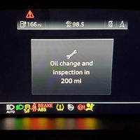 Insólito: pone en marcha su Audi e-tron y le sale un mensaje para que cambie el aceite de su coche eléctrico