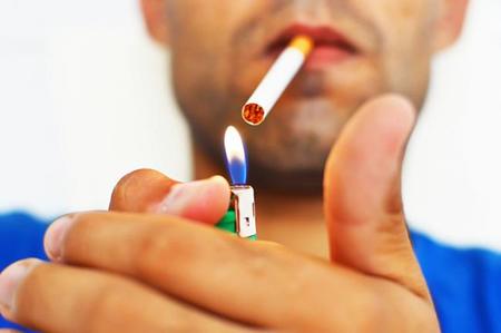 Fumar antes de ser padre aumenta el riesgo de asma en el bebé