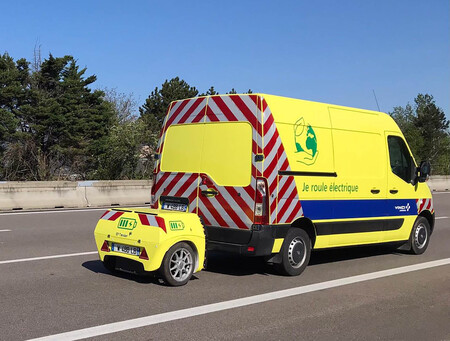 Prueban una Renault Master ZE eléctrica con extensor de autonomía en remolque, eliminando los tiempos de recarga de la batería