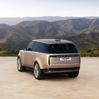 El nuevo Range Rover se actualiza con un espectacular diseño y un V8 BMW a la espera de los híbridos enchufables