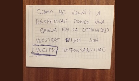 “La niña no tiene interruptor para detener su llanto”: la genial respuesta de un padre a las notas de protesta de su vecino