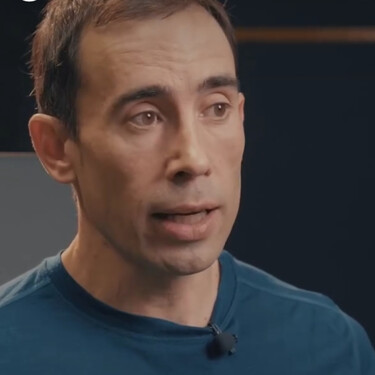 Marcos Vázquez, experto en salud, habla sobre el entrenamiento de fuerza en niños y adolescentes: "el trabajo de fuerza no sólo fortalecerá sus músculos y huesos, también sus cerebros"