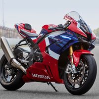 Imagina un país en el que 3 de cada 4 motos son Honda. Venden un millón al año, y el truco no está ni en la CBR ni en la Africa Twin